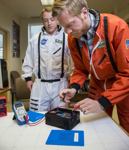 Students researching at Wisenett Lab on NASA project